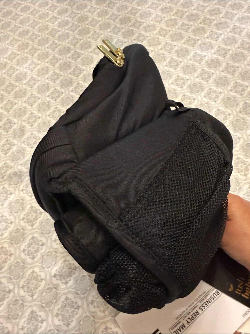 The Tushbaby™ Hip Carrier Black/Gold